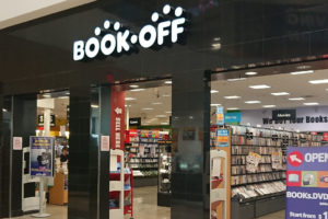 BOOKOFF DEL AMO FASHION CENTER STORE